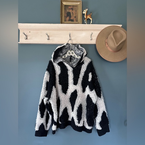 Sandy Liang Sherpa heavy warm black and white hooded pullover sweater sz XXL - Picture 2 of 6